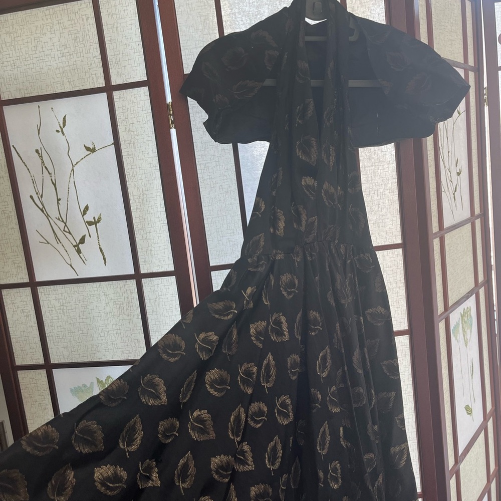 1950’s Petite gown Removable Mini Shawl